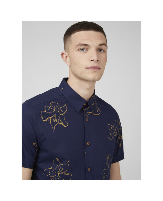 Linear Floral Print